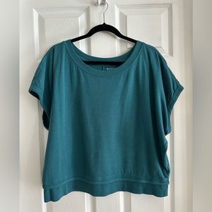 Athleta Sundown Shirred Tee/Sweatshirt - M